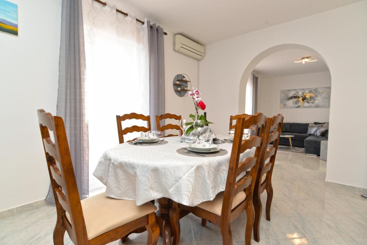 Apartments Violete 742 Pula Ngoại thất bức ảnh