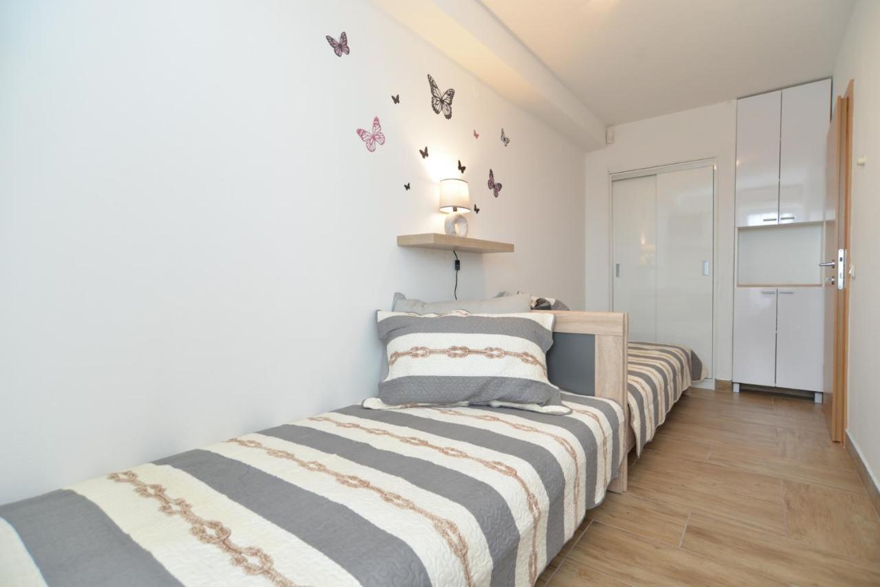 Apartments Violete 742 Pula Ngoại thất bức ảnh