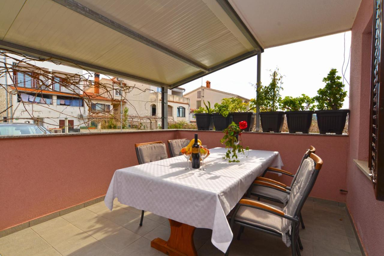 Apartments Violete 742 Pula Ngoại thất bức ảnh