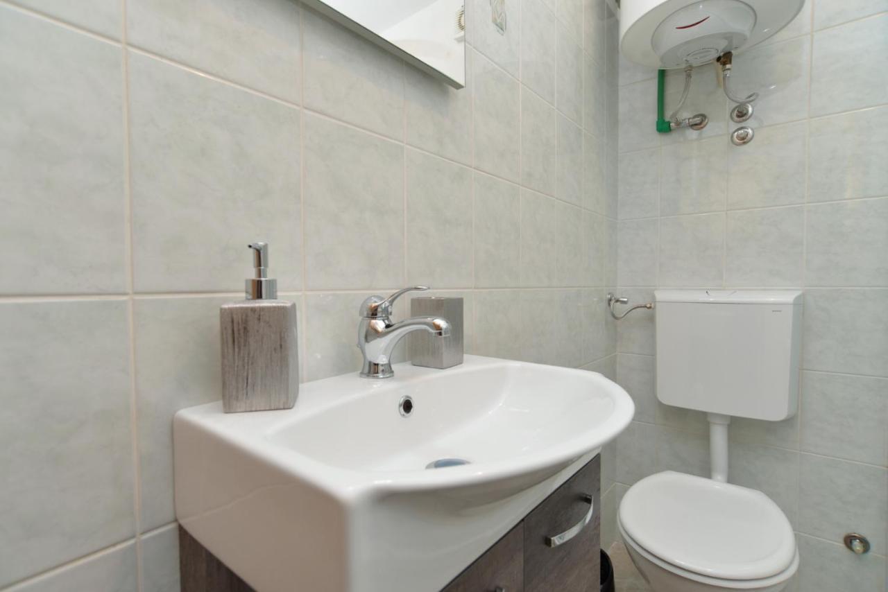 Apartments Violete 742 Pula Ngoại thất bức ảnh