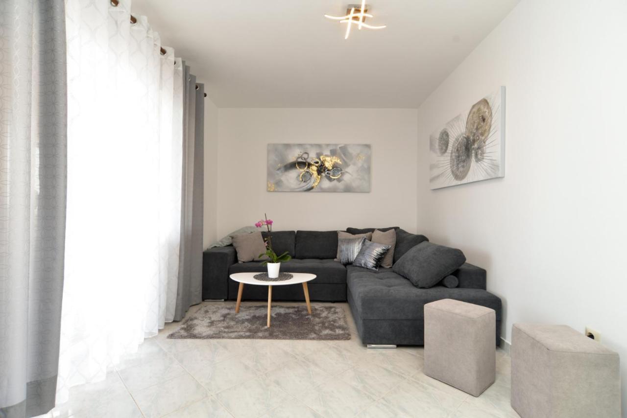 Apartments Violete 742 Pula Ngoại thất bức ảnh