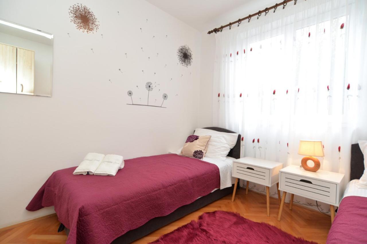 Apartments Violete 742 Pula Ngoại thất bức ảnh